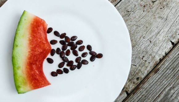 Conheça os benefícios das sementes de melancia