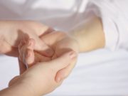 Mãos Formigando e Dormentes: O que pode ser? Como tratar?